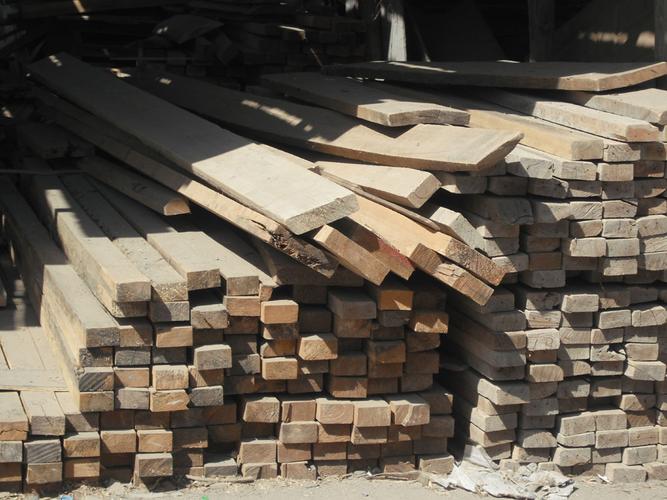 常年收购建筑工地木材 木料 木板 长短木方 跳板 黑板 红板 多层